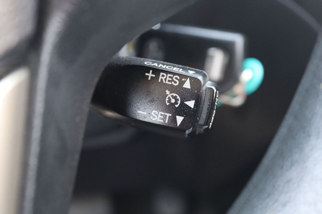 Toyota Innova SE+ 2.7L