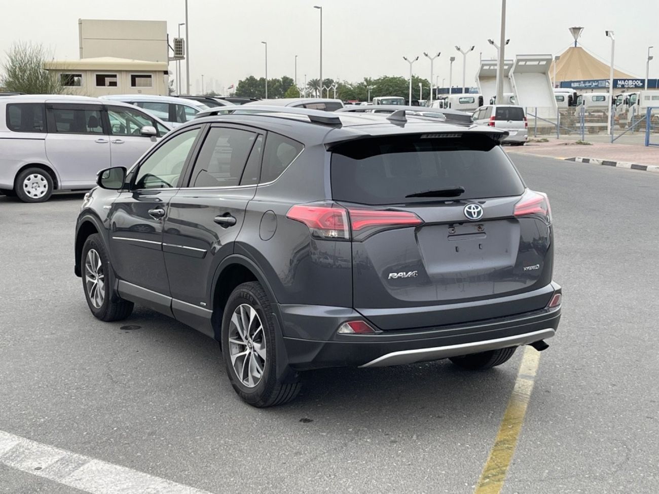 تويوتا راف ٤ VXR HEV