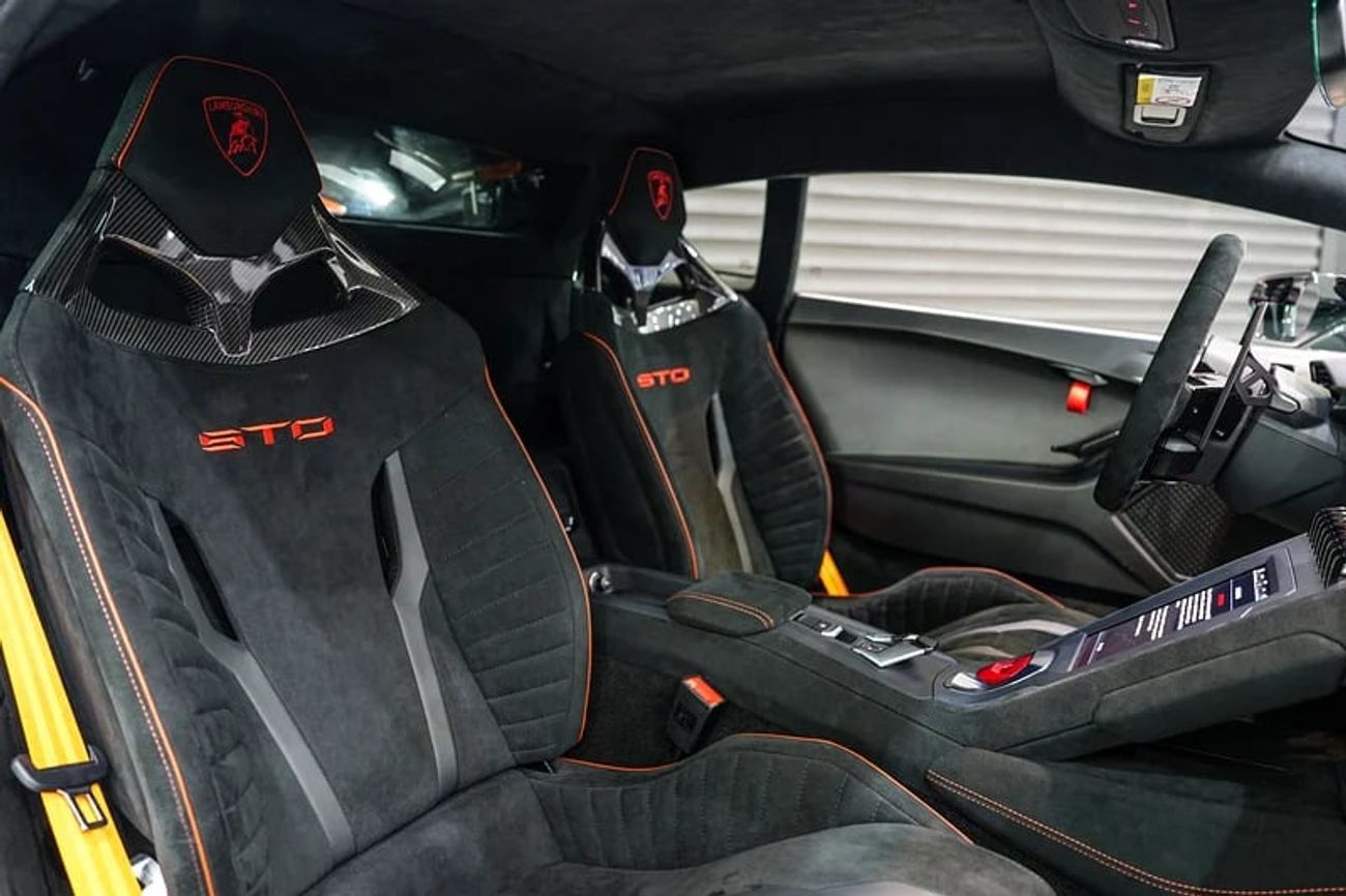 Lamborghini Huracan LP 620-2 Super Trofeo, STO, BRAND NEW, Full Sticker Exterior Pack, Lift System, Apple Carplay, GCC