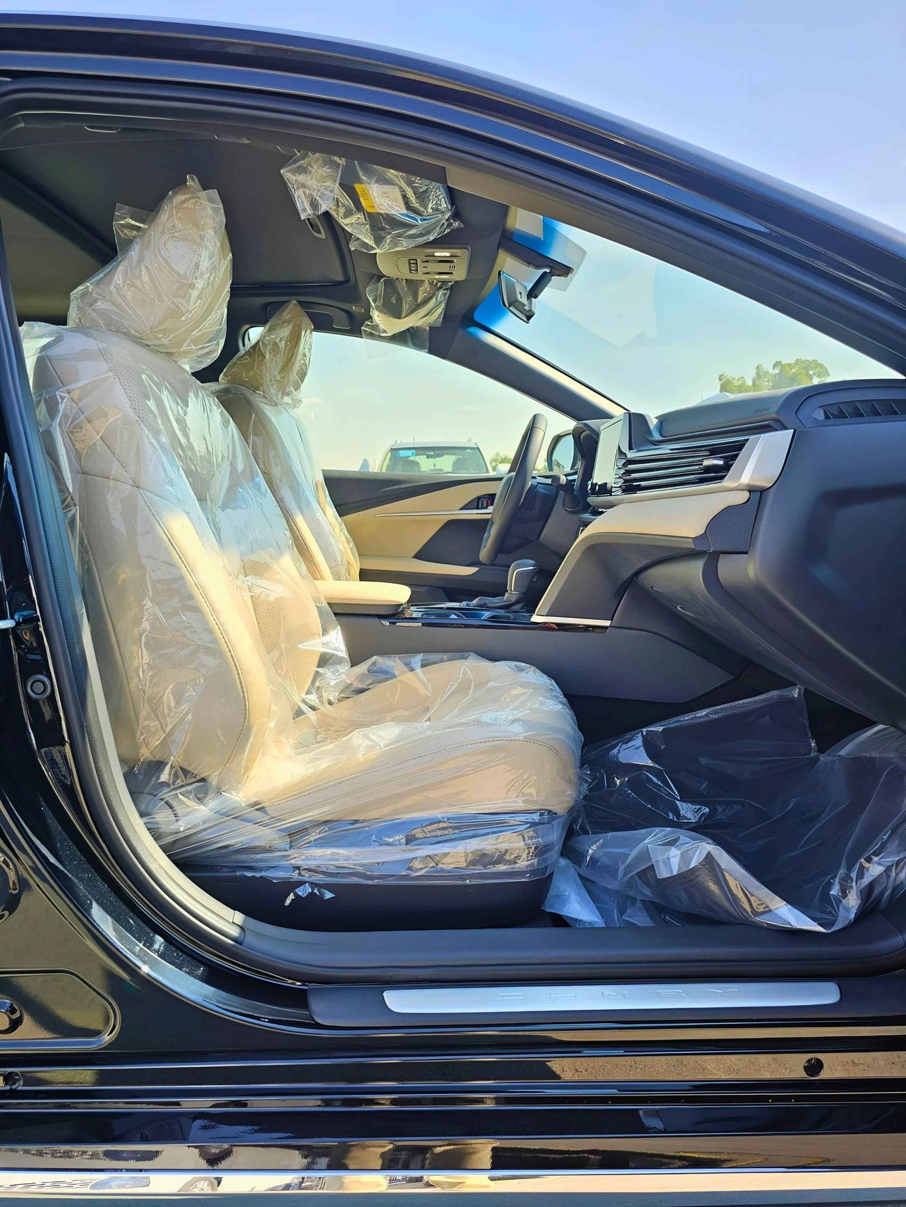 Toyota Camry LE / 2.5L V4 PETROL / DRIVER POWER SEAT / SUNROOF (CODE # LE)