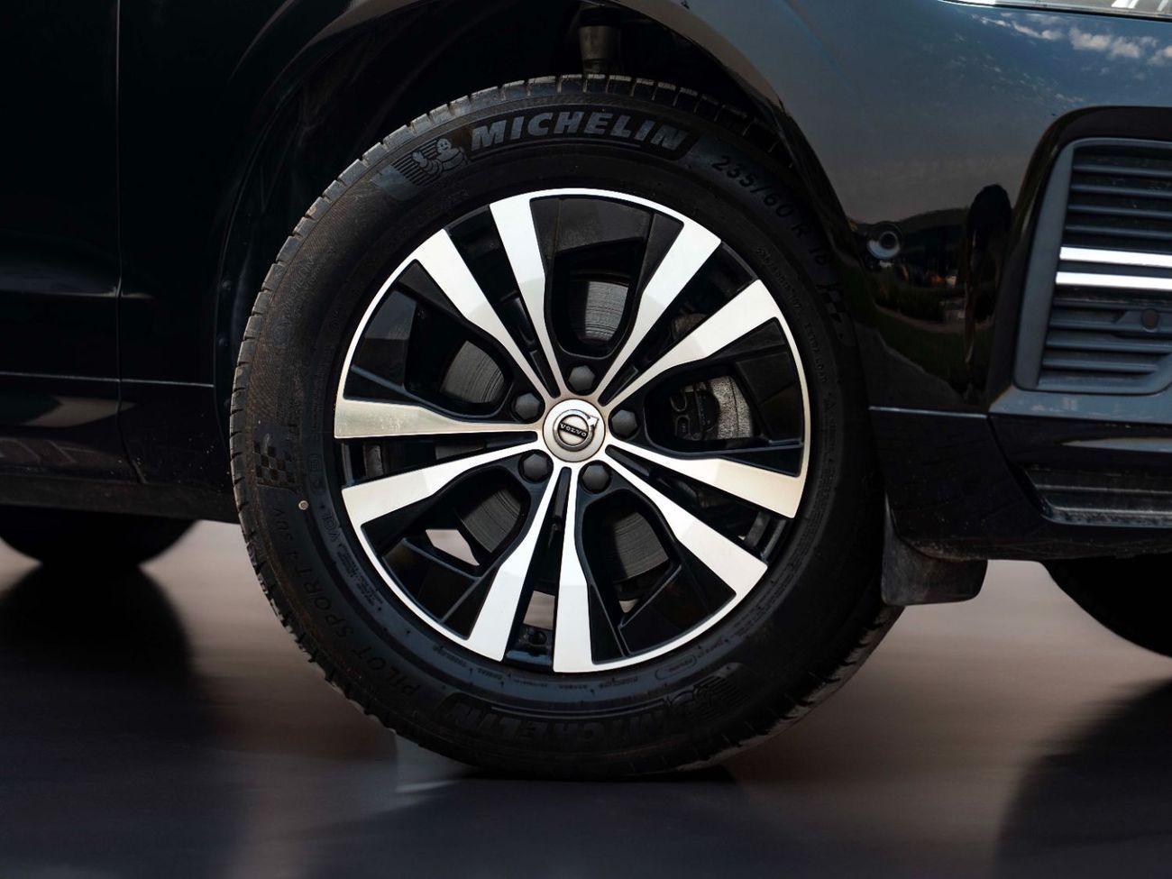 فولفو XC 60 B5 Core