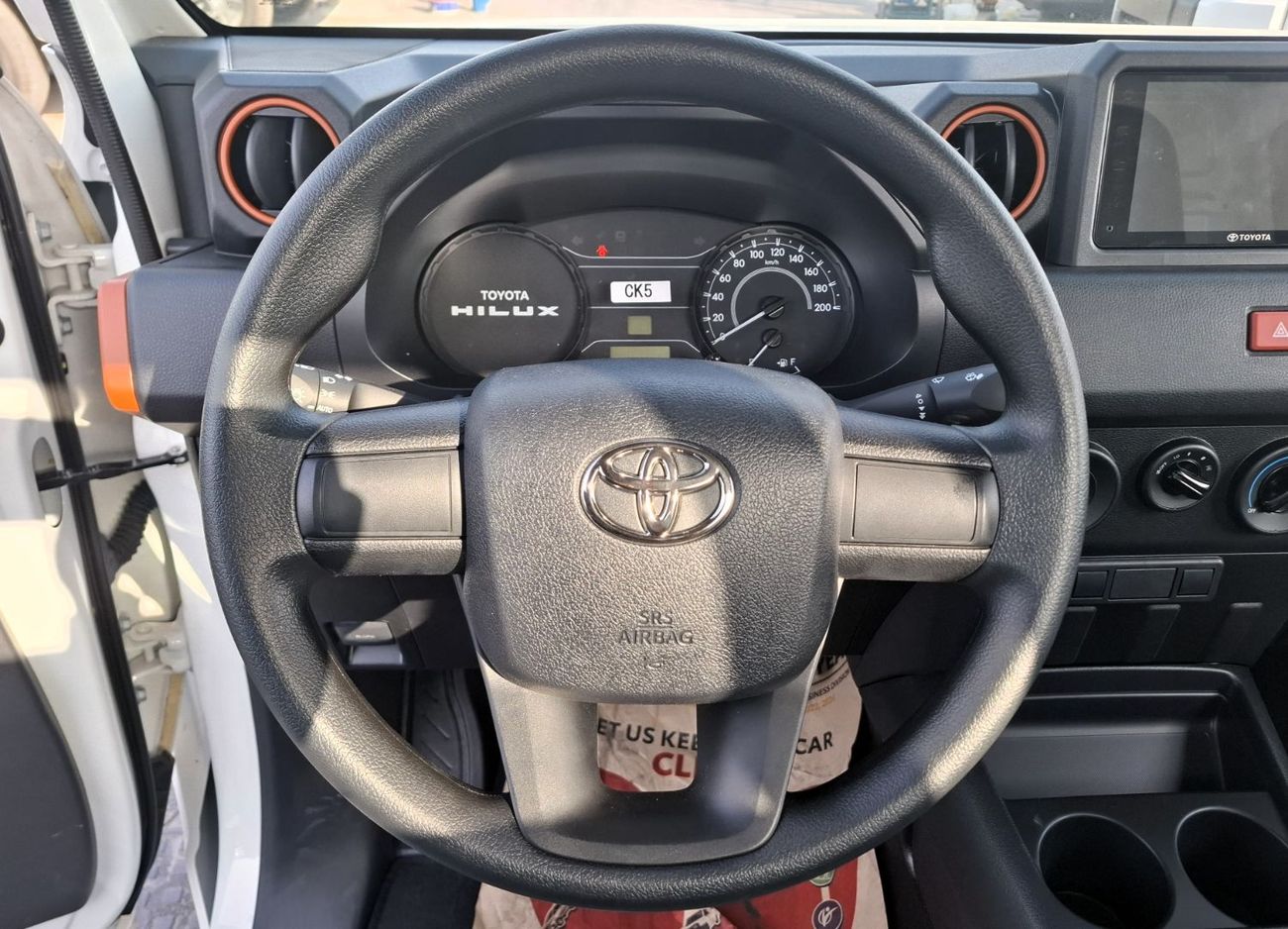 تويوتا تاماراو Toyota Hilux Tamaraw 2.4L 2026 SC Pickup Diesel Silver