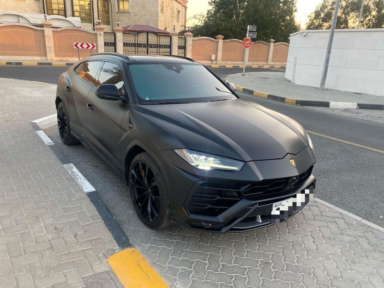 لامبورغيني اوروس STD 4.0T V8