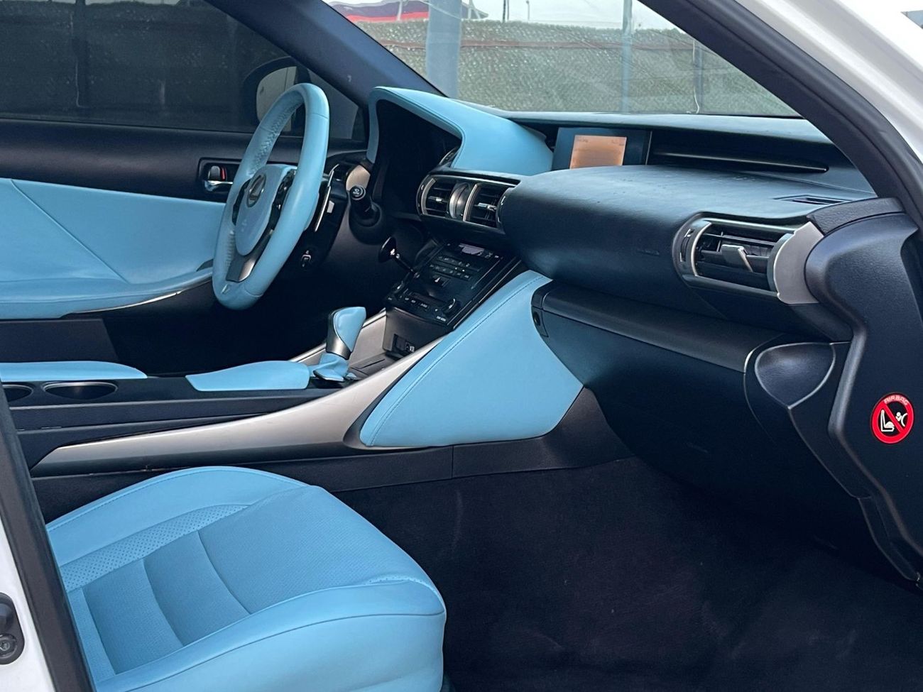 لكزس IS 350 F سبورت بلاتينوم