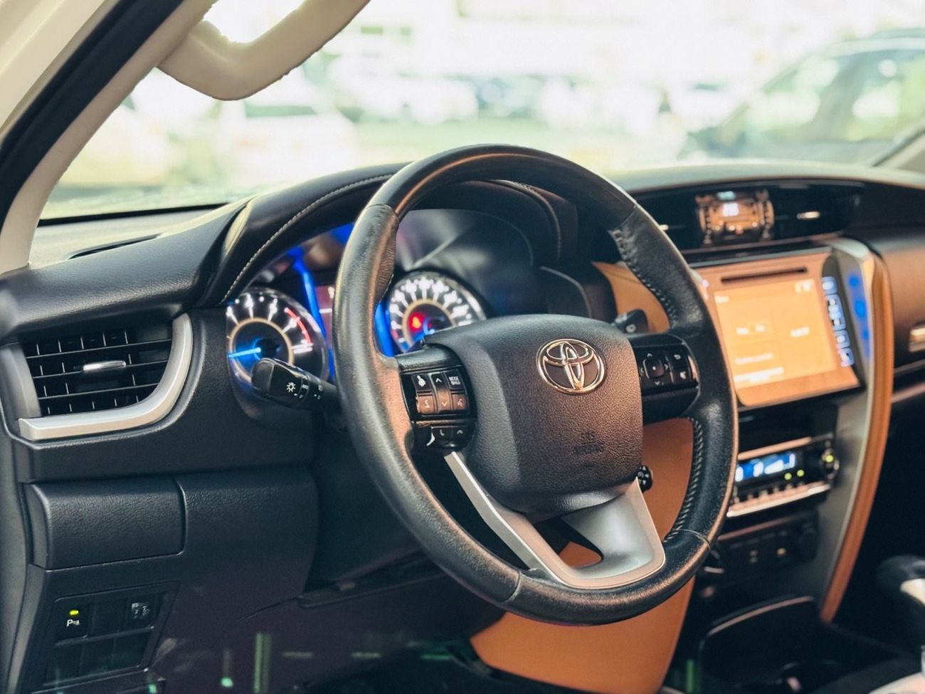 Toyota Fortuner GXR 4.0L (235 HP)