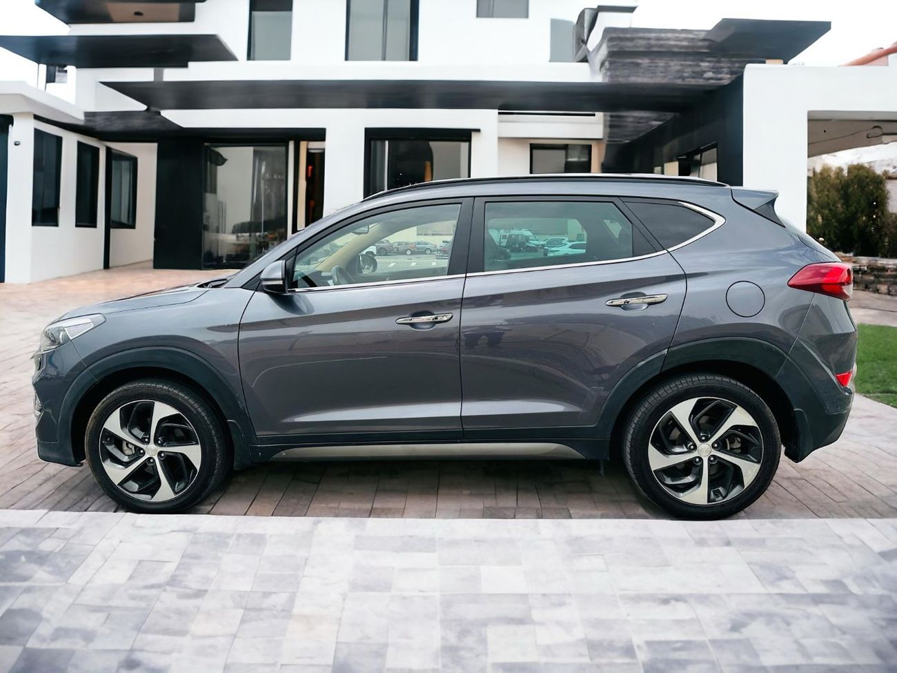 Hyundai Tucson AED1,070 PM | HYUNDAI TUCSON 2016 2.4L GDi 4WD | FSH | GCC | WELL MAINTAINED