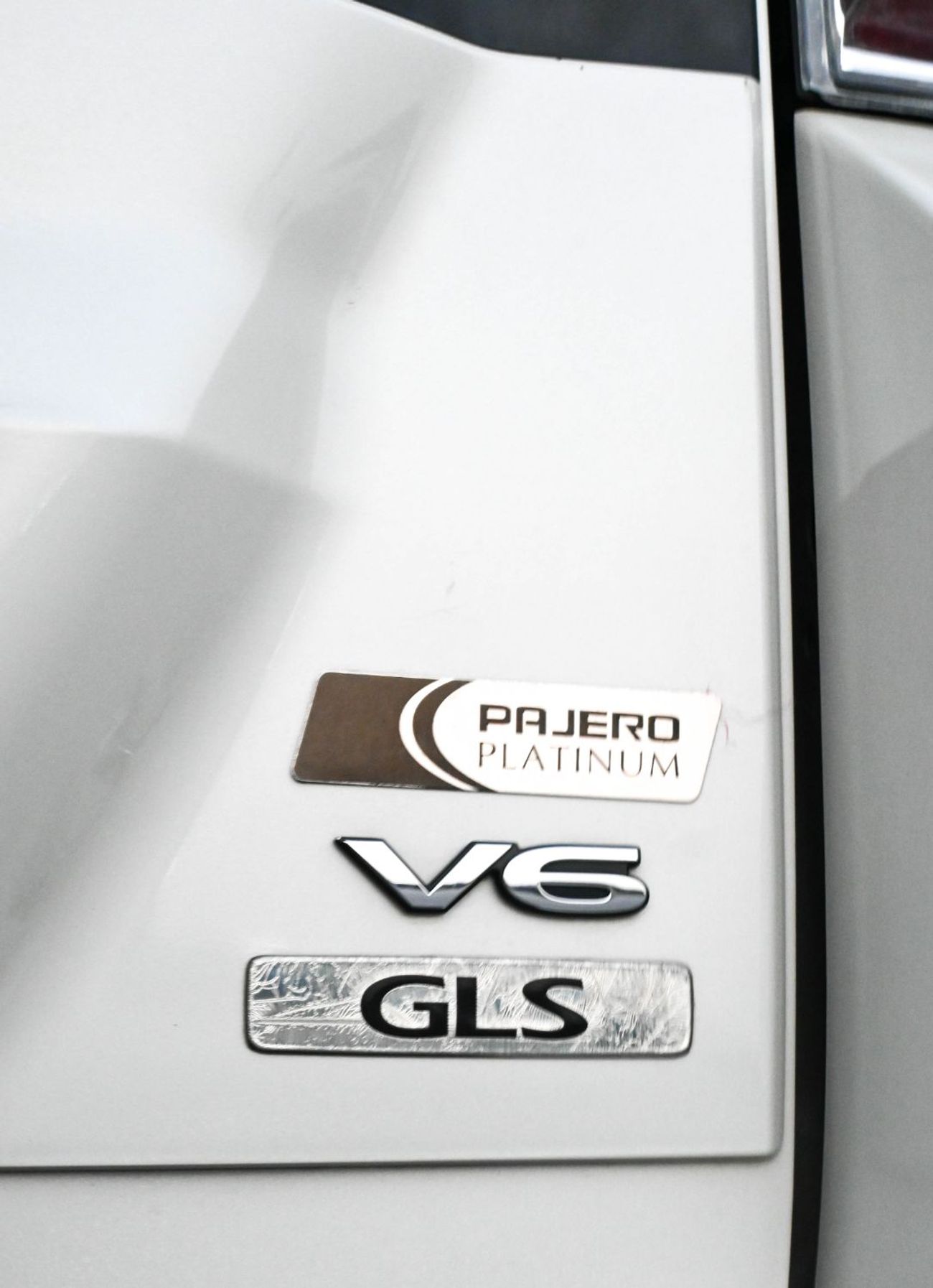 Mitsubishi Pajero MITSUBISHI PAJERO 2016 GLS Mid 3.0L (177 HP)GCC IN EXCELLENT CONDITION