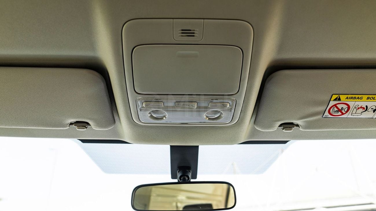 تويوتا هاياس TOYOTA HIACE HR CARGO VAN