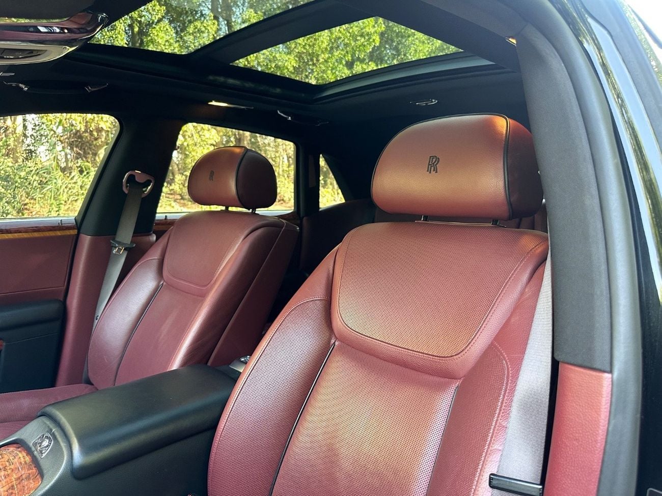 Rolls Royce Ghost SWB | 2016 | GCC Specs | Perfect Condition | V12