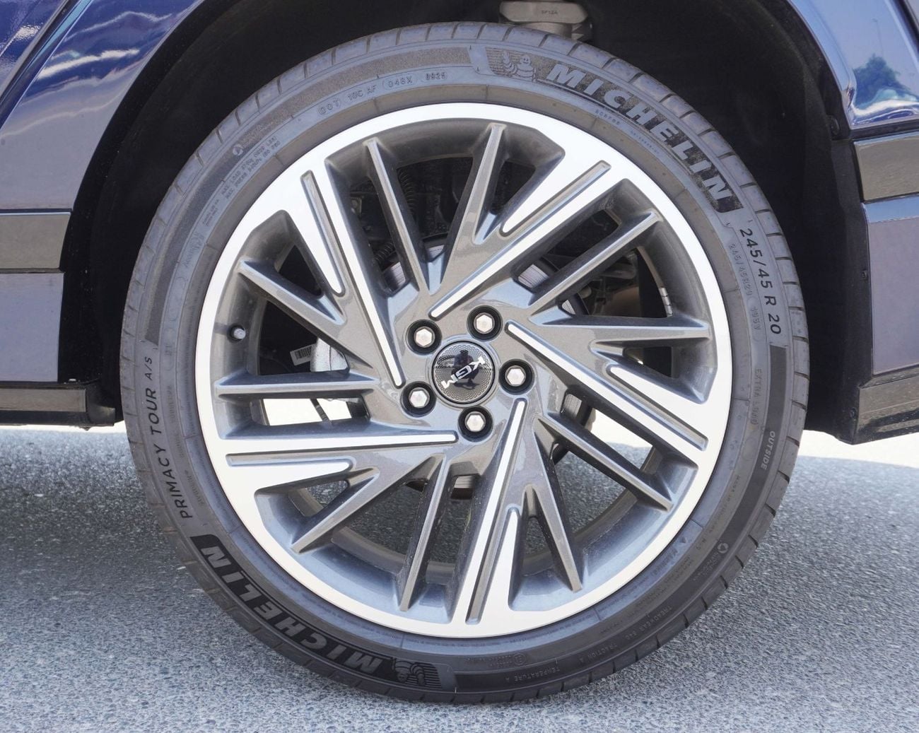 سانج يونج أكتيون 1.5T (20" ALLOY WHEELS, WITH PANORAMIC ROOF, ACC, 360-DEGREE CAMERA, AND WIRELESS CHARGER)