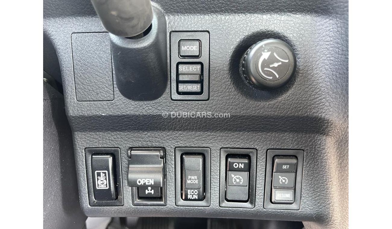 Hino 700 6x4 430PS STD ROOF