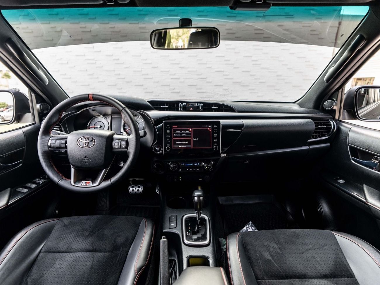 Toyota Hilux GR SPORT