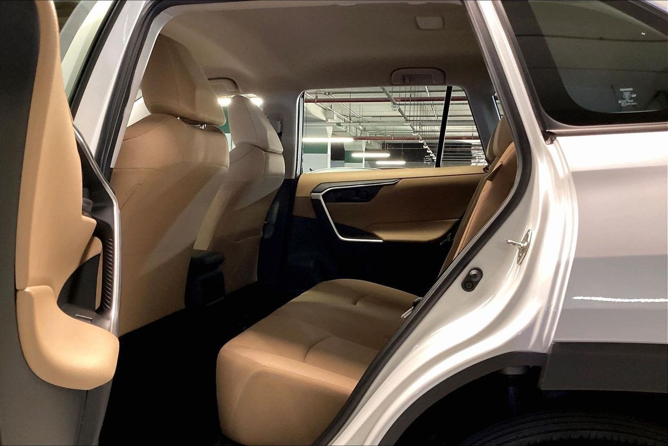 تويوتا راف ٤ EX | National Day Celebration | شامل الضمان | 0 ﺪﻔﻋﺓ ﺃﻮﻟﻯ