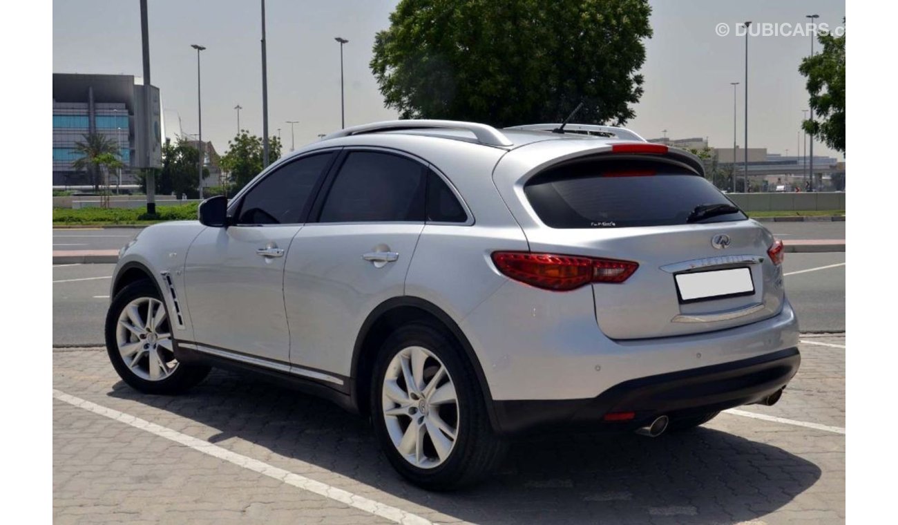 إنفينيتي QX70 Fully Loaded in Perfect Condition