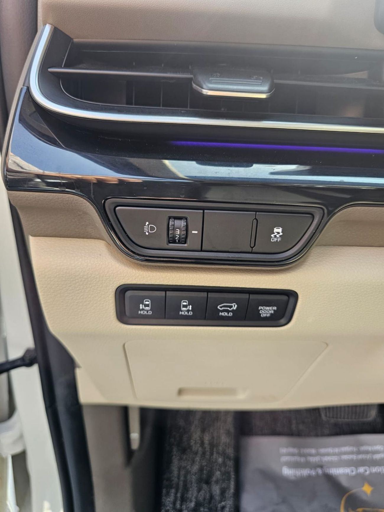 Kia Carnival Hi limousine vip 3.5L Automatic. Van