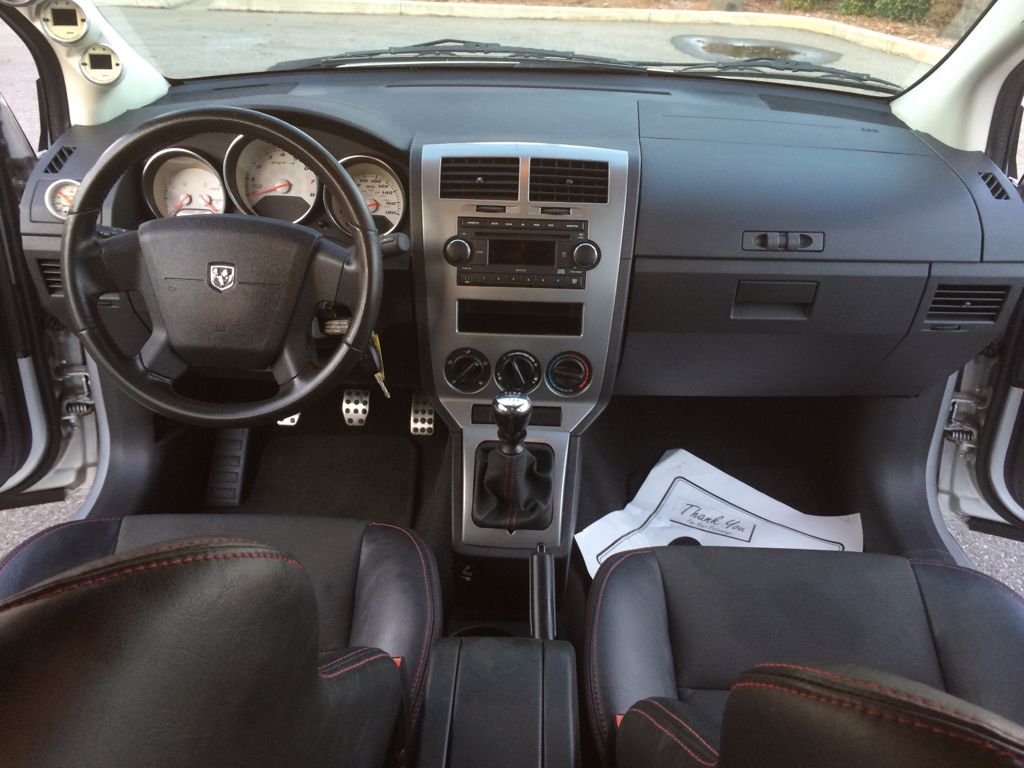 Dodge Caliber interior - Cockpit