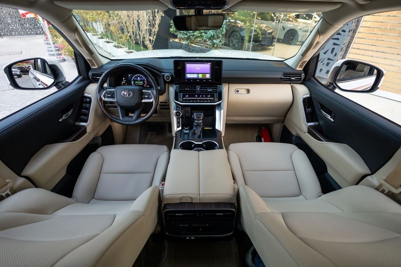 Toyota Land Cruiser GXR Toyota Land Cruiser GXR 2025 GCC | Agency Warrant