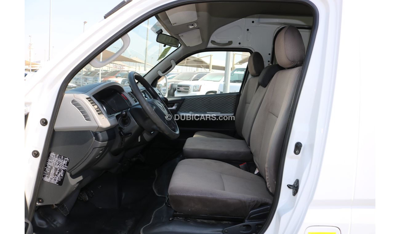 Foton View CS2 TRANSOR HI ROOF PANEL DELIVERY VAN