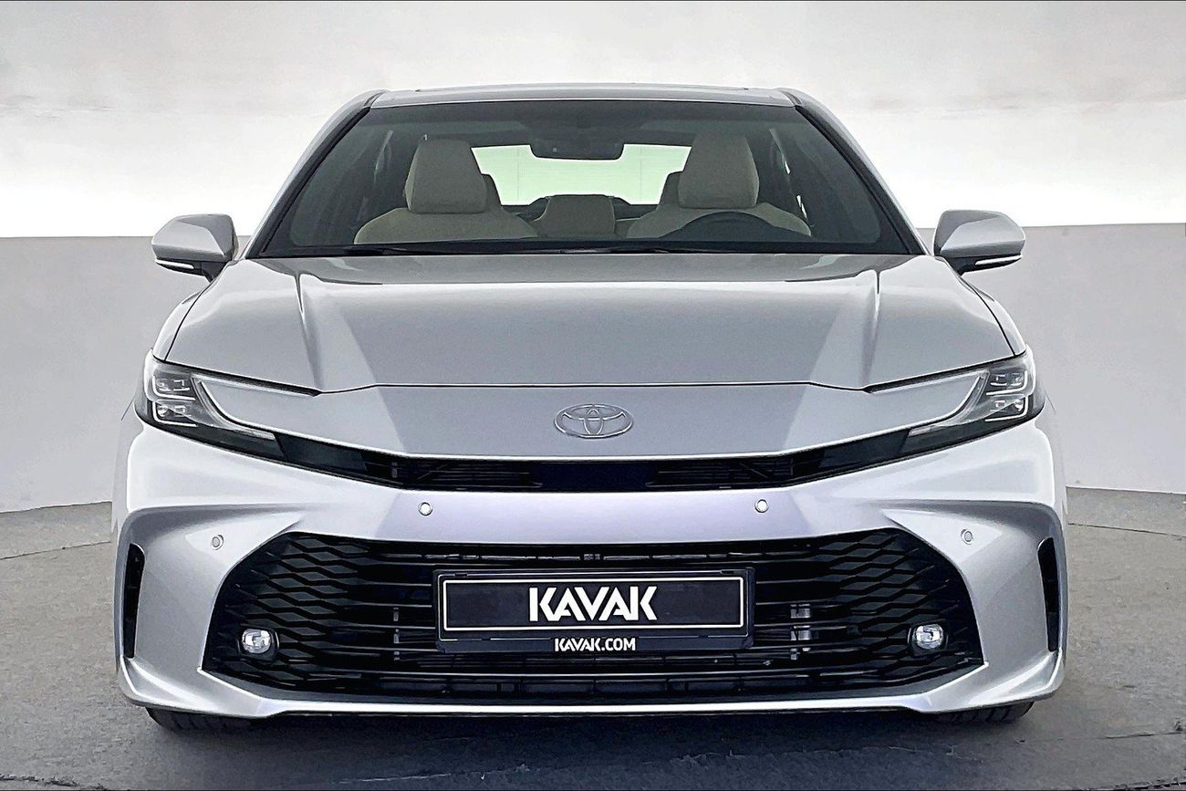 تويوتا كامري XLE | Carnival Sale • UP TO AED 20,000 OFF | شامل الضمان | 0 ﺪﻔﻋﺓ ﺃﻮﻟﻯ