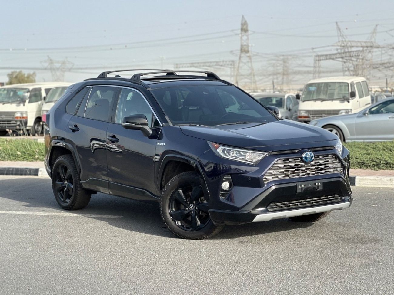 تويوتا راف ٤ Hybrid XSE, sunroof,leather seats, push start Full Option