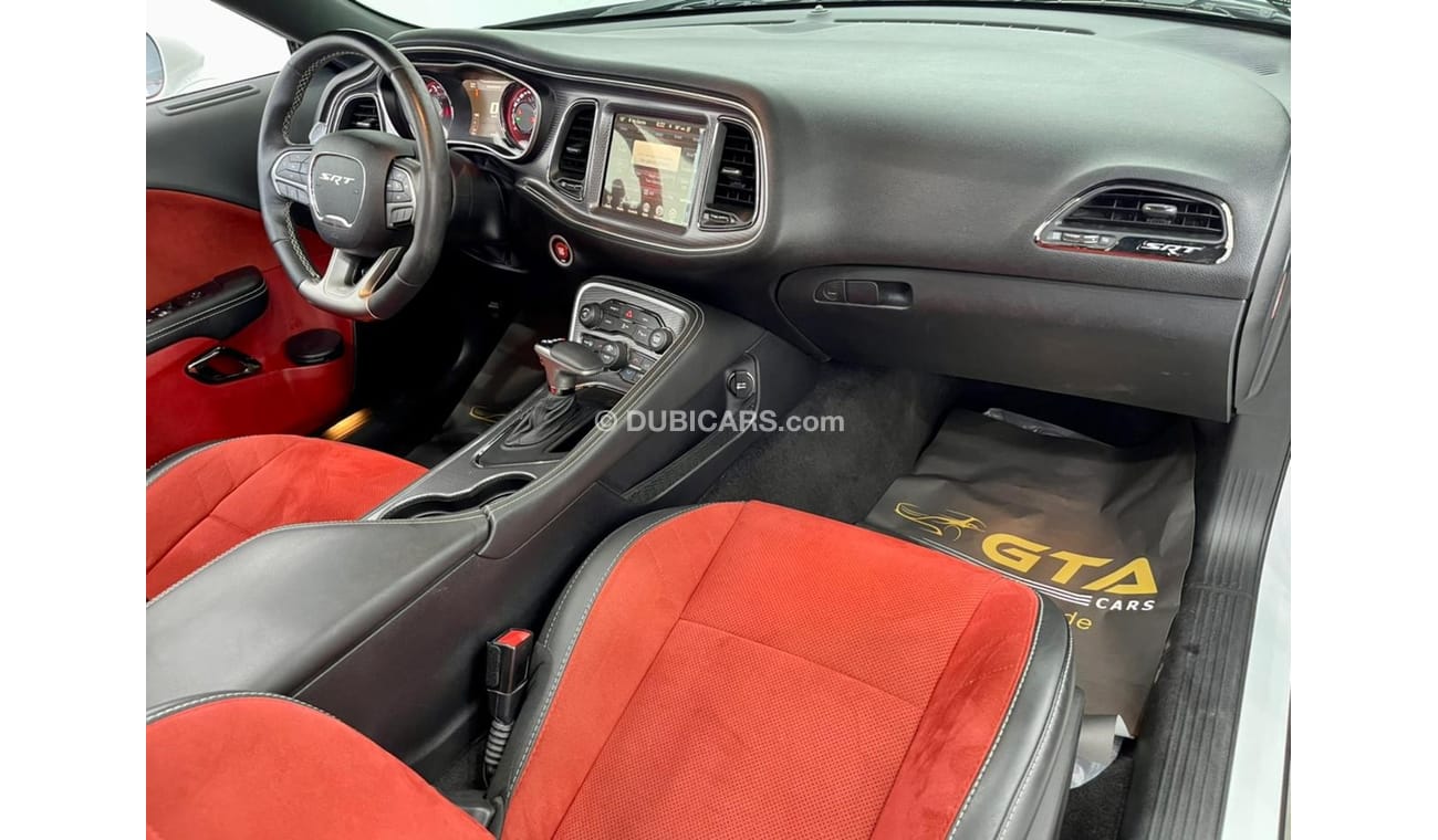 دودج تشالينجر SRT هيلكات 2016 Dodge Challenger SRT Hellcat, Warranty, Full Service History, GCC