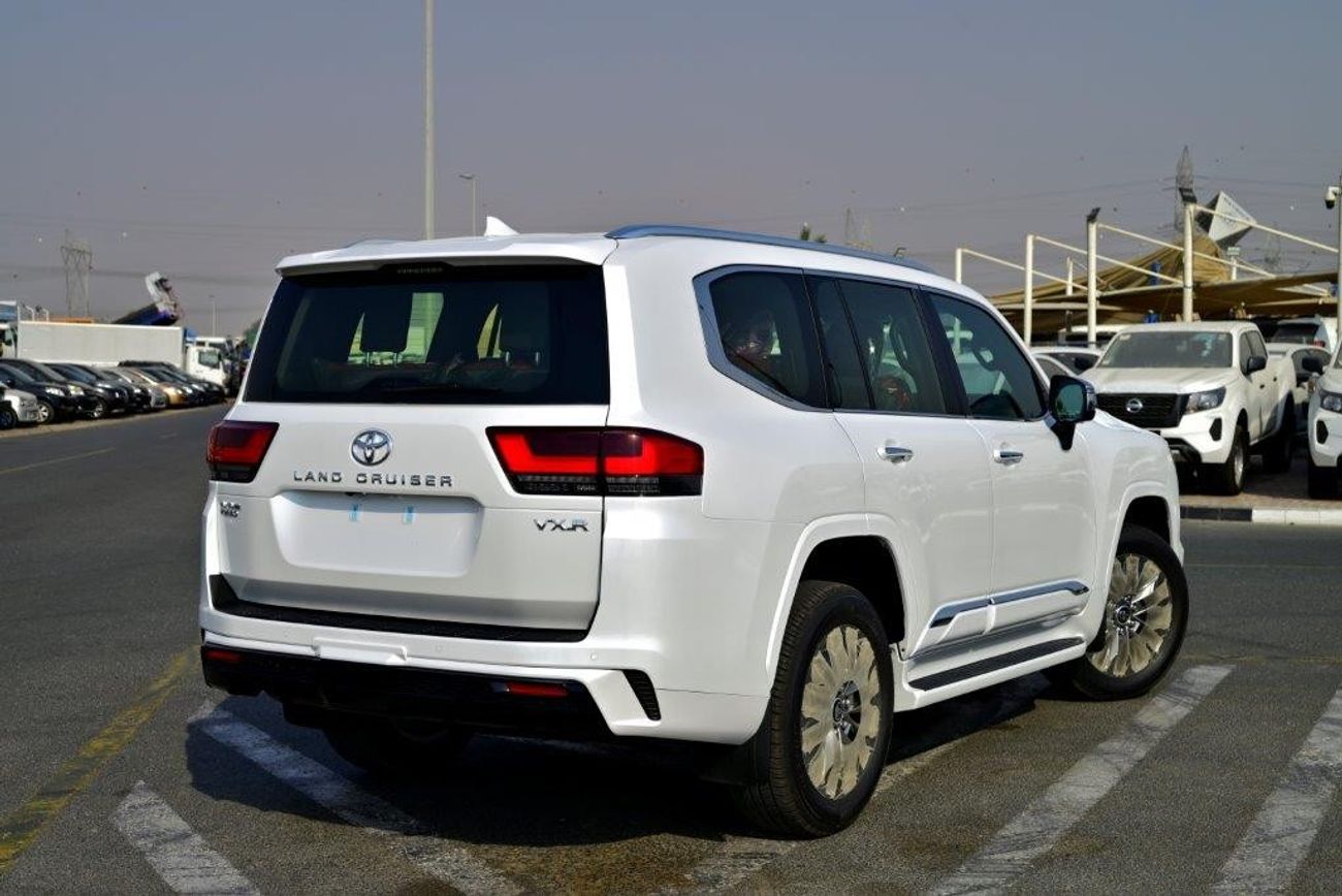 تويوتا لاند كروزر 300 VXR V6 3.3L DIESEL  7 SEAT AUTOMATIC