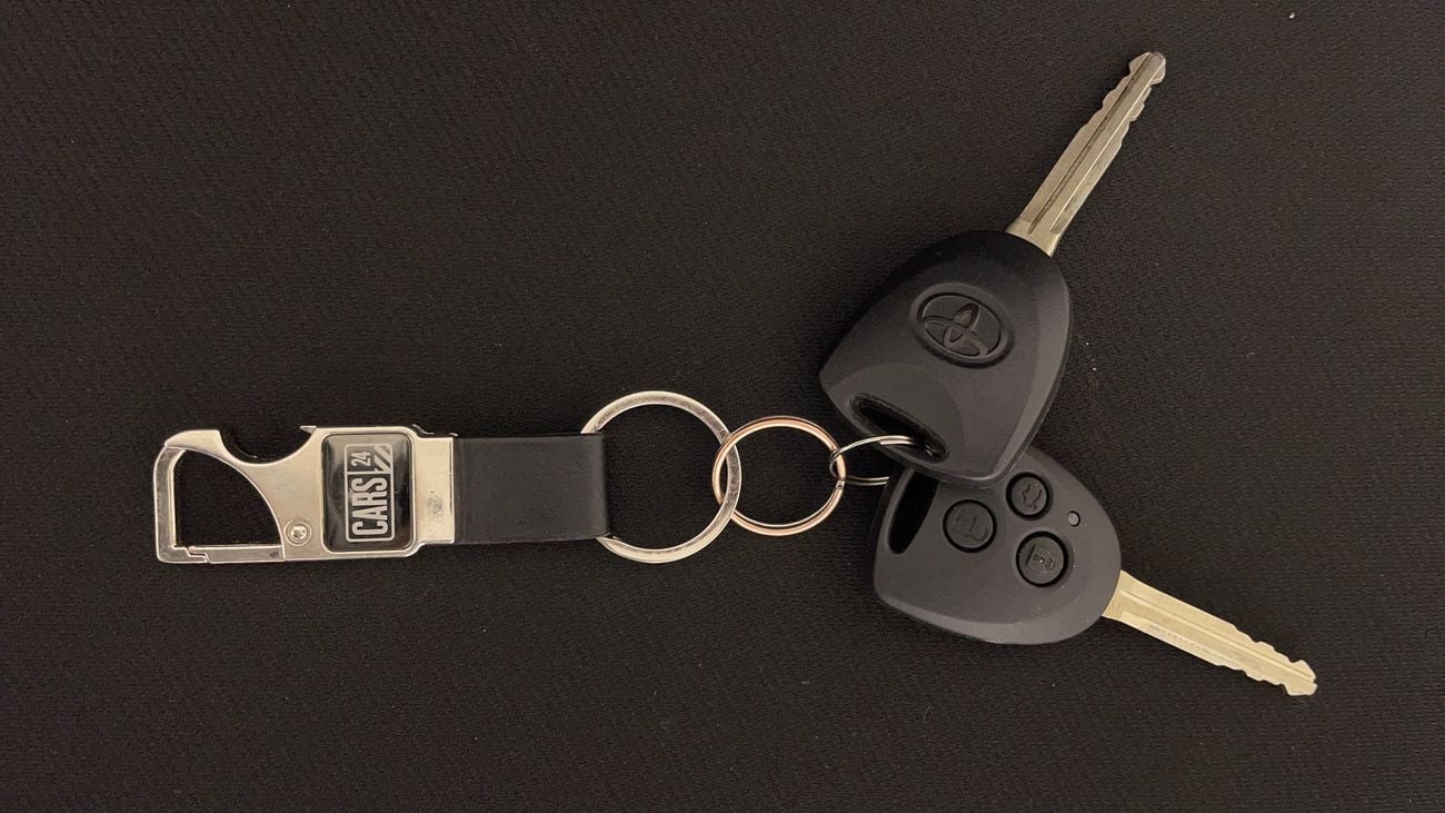 تويوتا يارس E 1.5 | بدون دفعة مقدمة | اختبار القيادة في المنزل