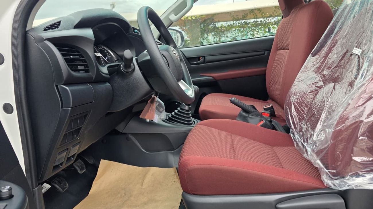 تويوتا هيلوكس 2026 Toyota Hilux Single Cabin M/T 4x4 2.7L Gasoline