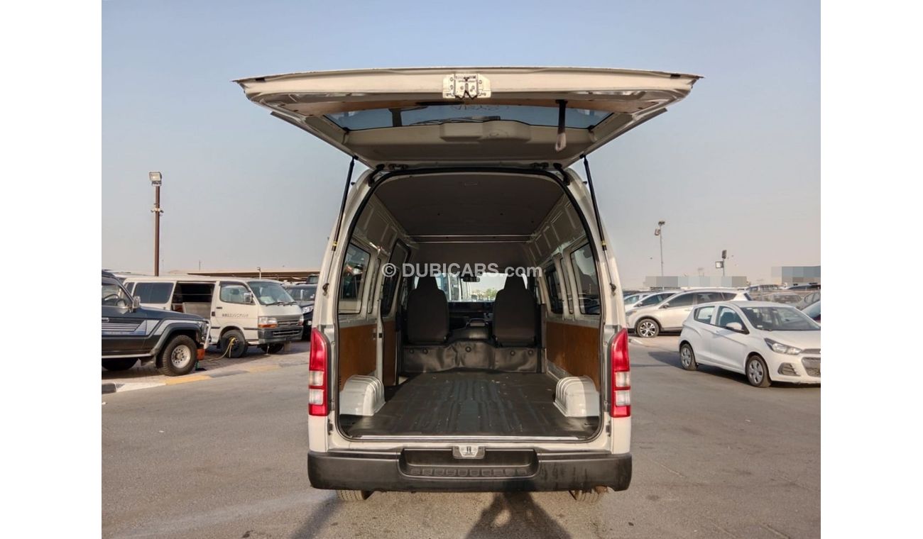 Toyota Hiace TOYOTA HIACE VAN RIGHT HAND DRIVE(PM02295)