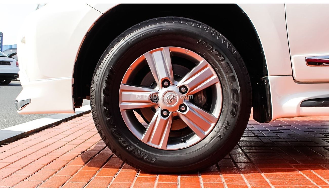 Toyota Land Cruiser VXR V8 5.7L