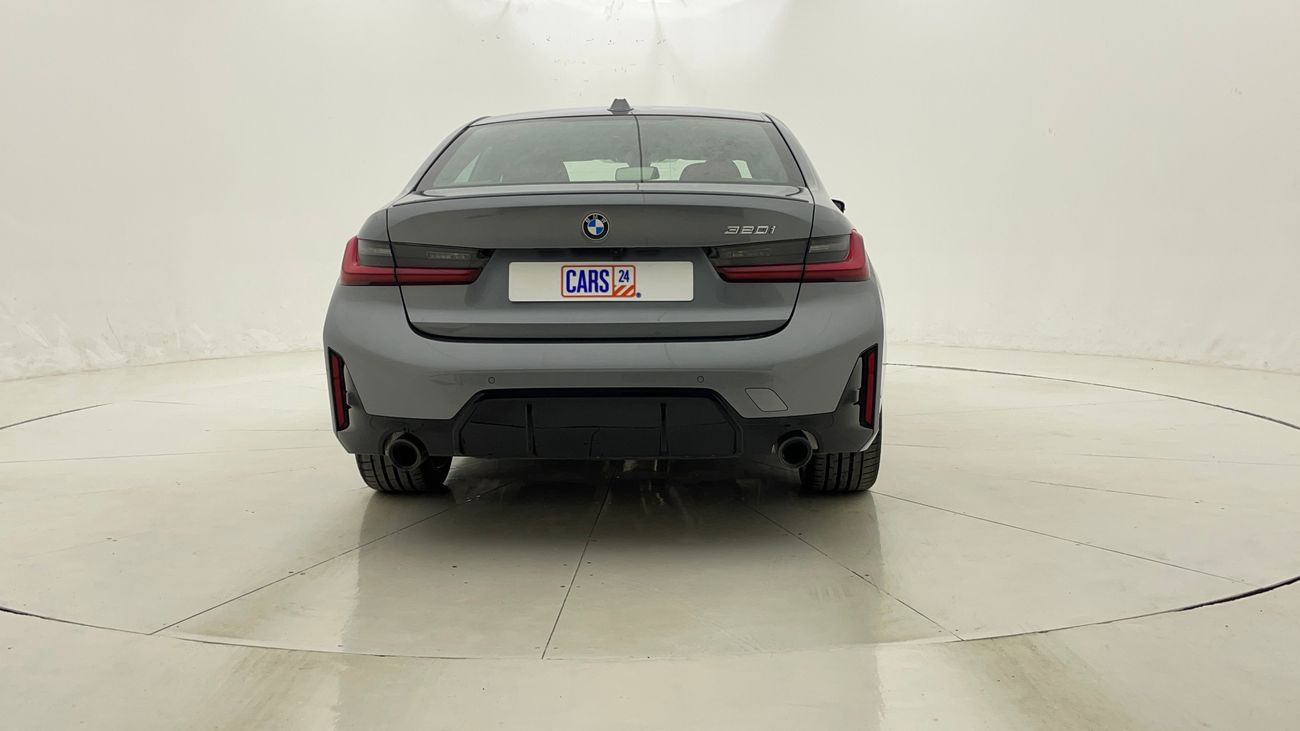 بي أم دبليو 320 M SPORT 2 | بدون دفعة مقدمة | اختبار القيادة في المنزل