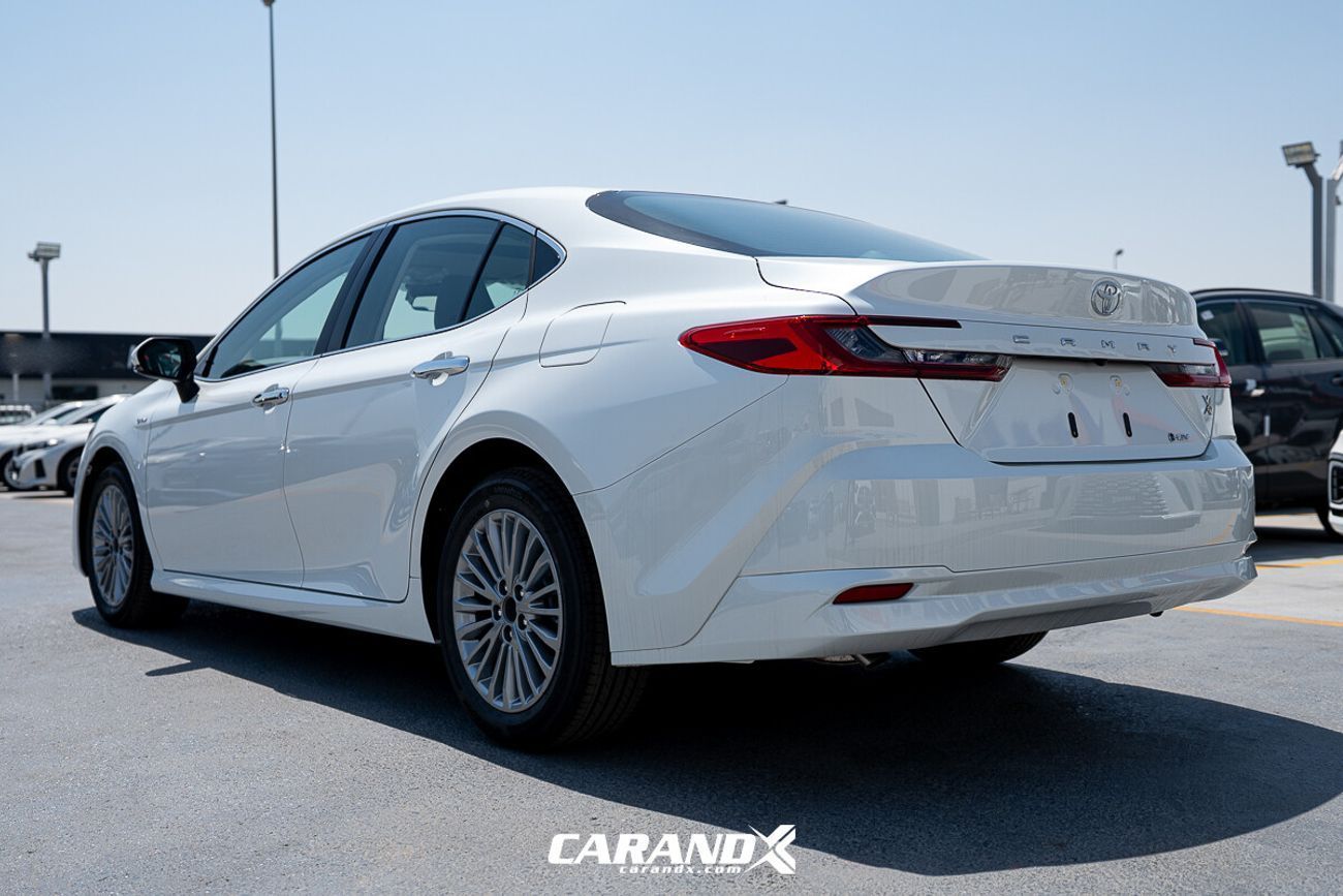 تويوتا كامري Hybrid 2.0HGVP Luxury Edition 2025