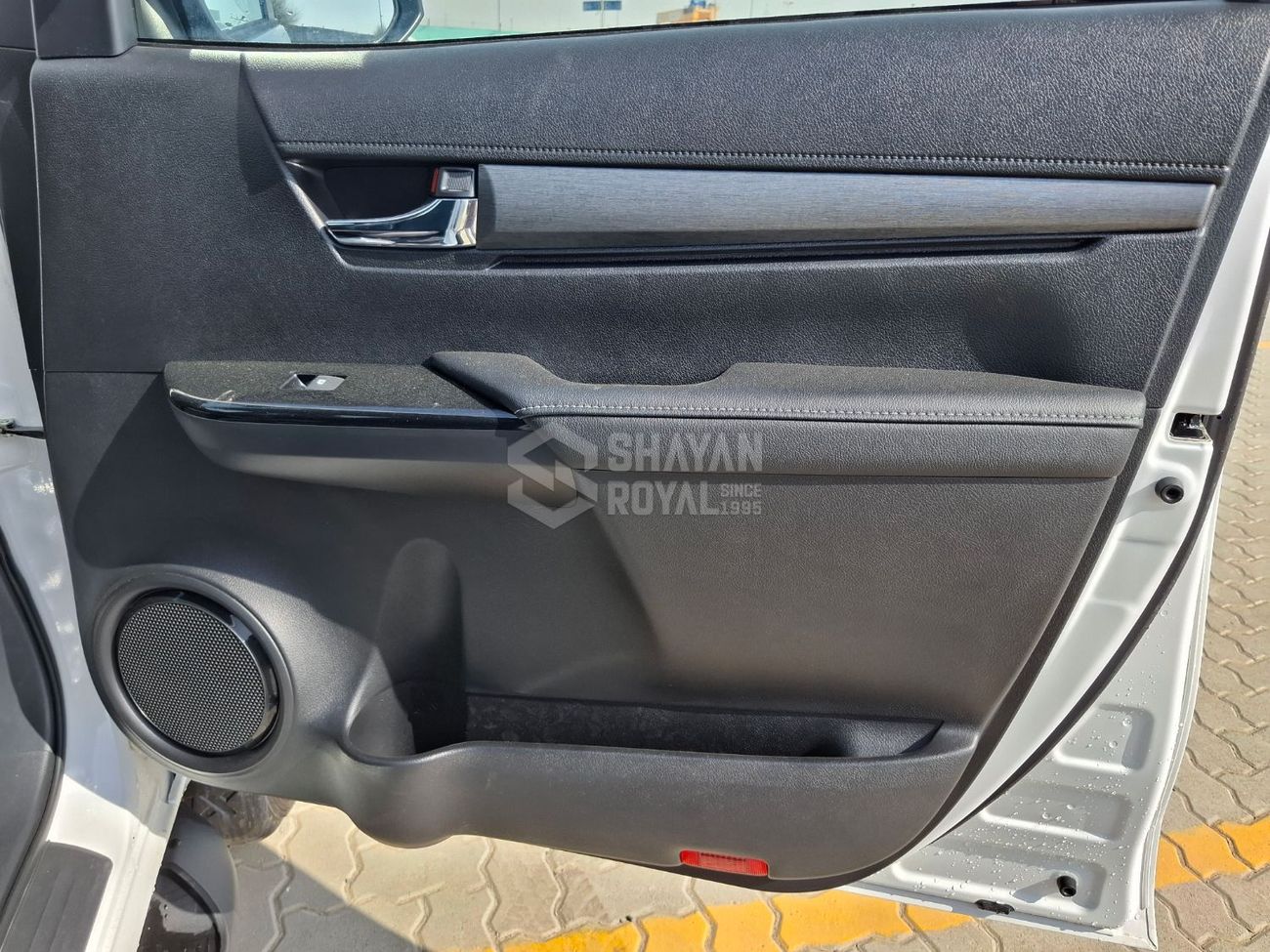 تويوتا هيلوكس ADVENTURE 4.0L V6 PETROL DC AT 4WD 2026MY