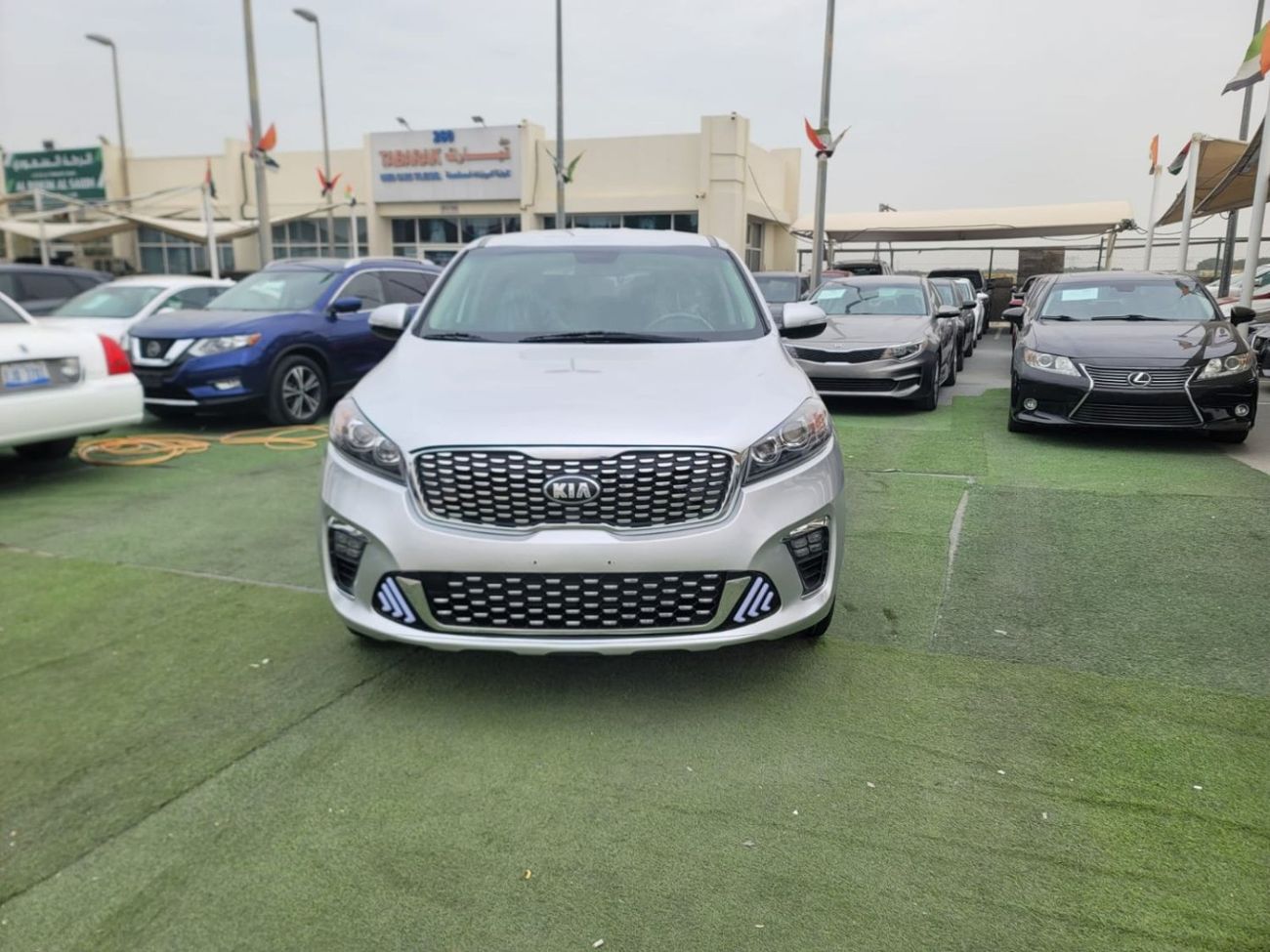 كيا سورينتو Mid Option 3.3L