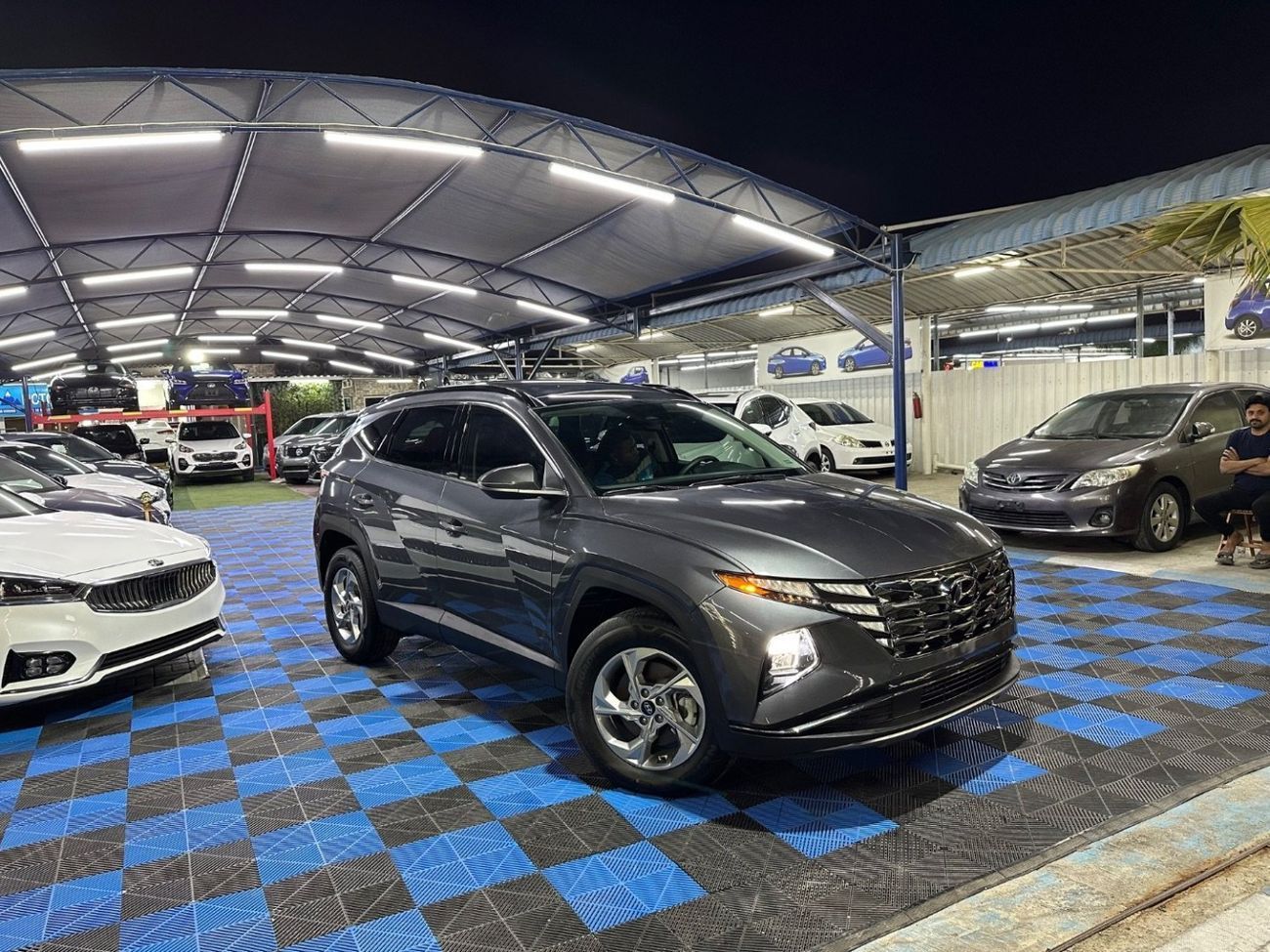 Hyundai Tucson Comfort 2.5L Full option Panoramic