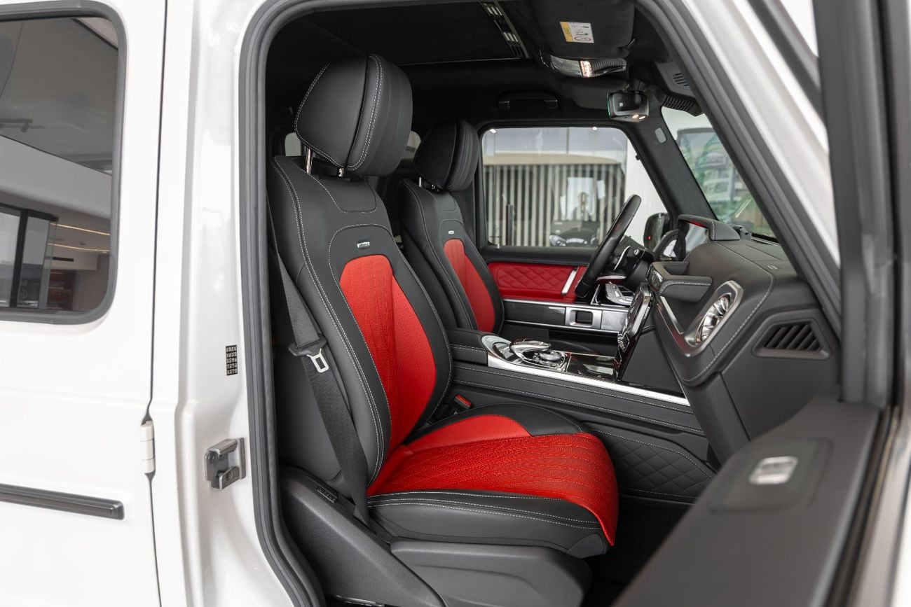 Mercedes-Benz G 63 AMG Std 4.0L Mercedes-Benz G-Class | G 63 AMG | Carbon Fiber Interior | Gargash Auto Warranty | 2021