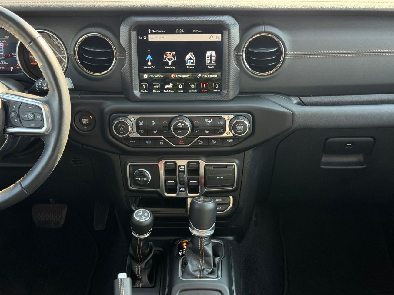 Jeep Wrangler Wrangler 4XE 2.0L Turbo PHEV 2023 Export Price @ 155,500 AED