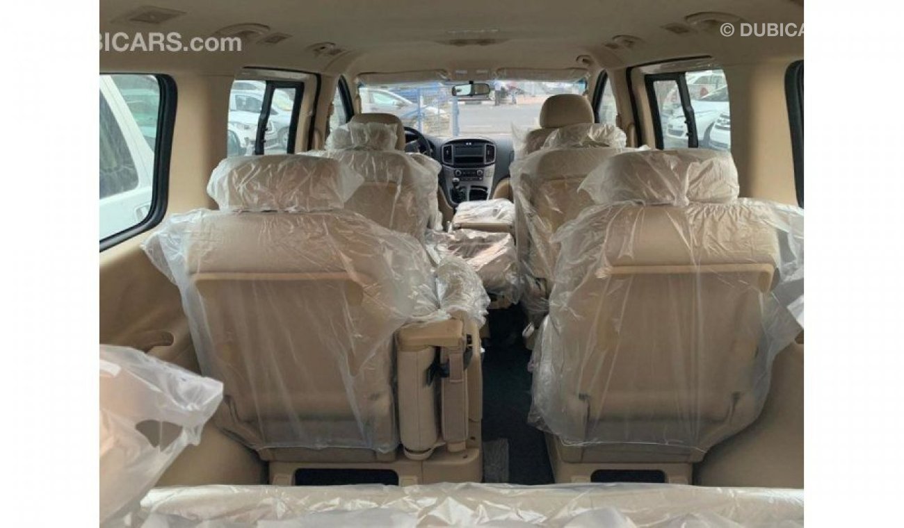 Hyundai H-1 12 seats  manual gear