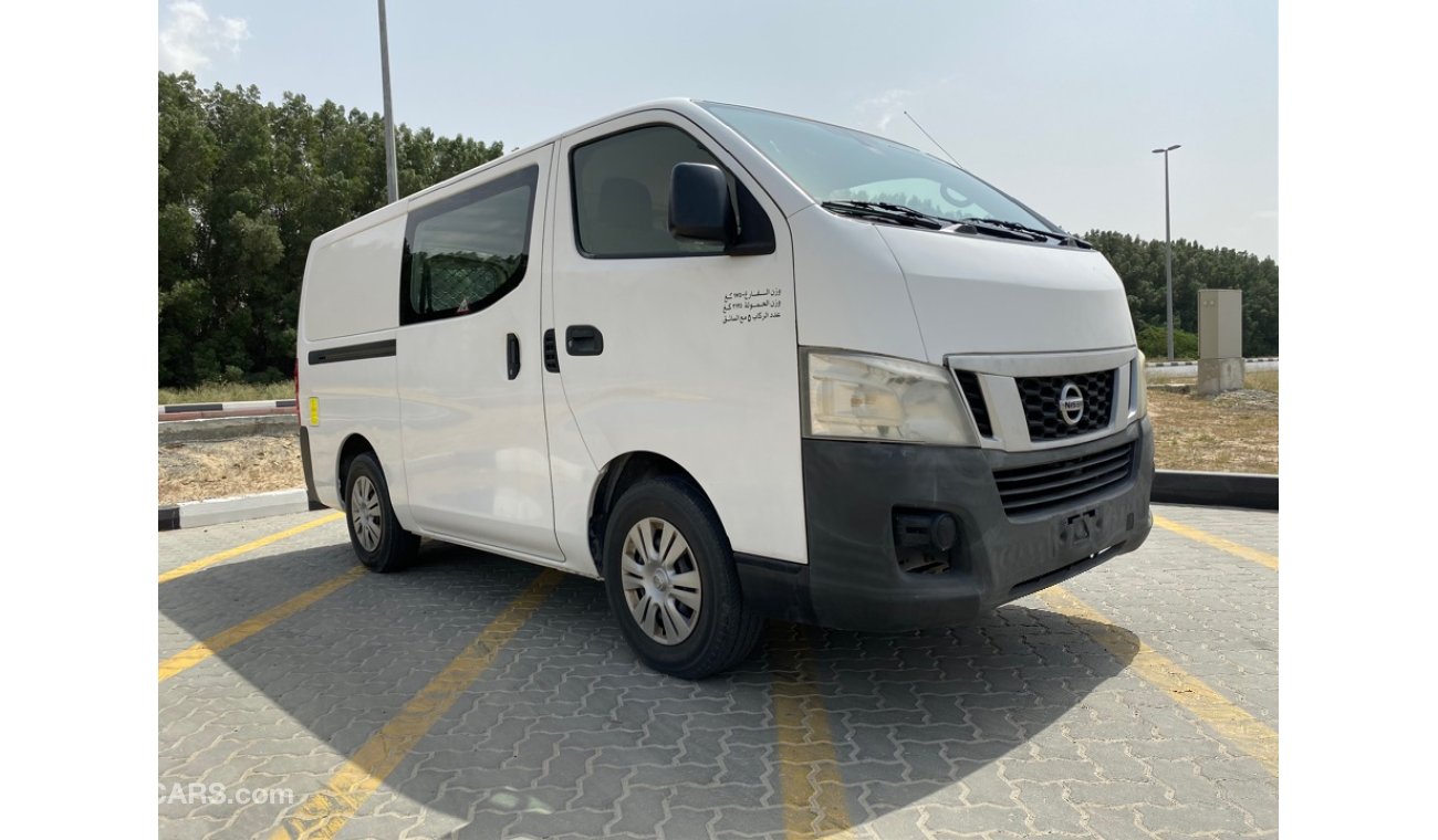 Nissan Urvan 2013 6 seats Ref#126