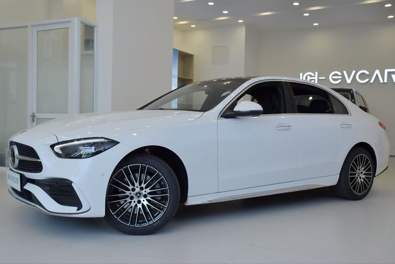 مرسيدس بنز 260 