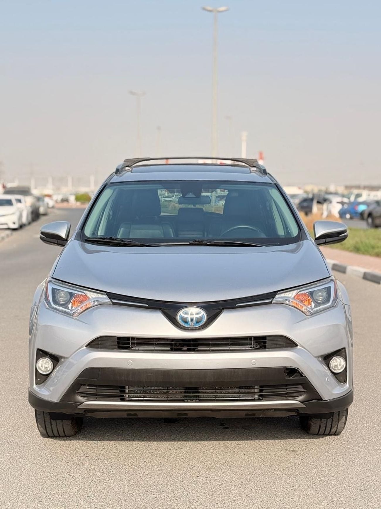 تويوتا راف ٤ XLE 2.5L