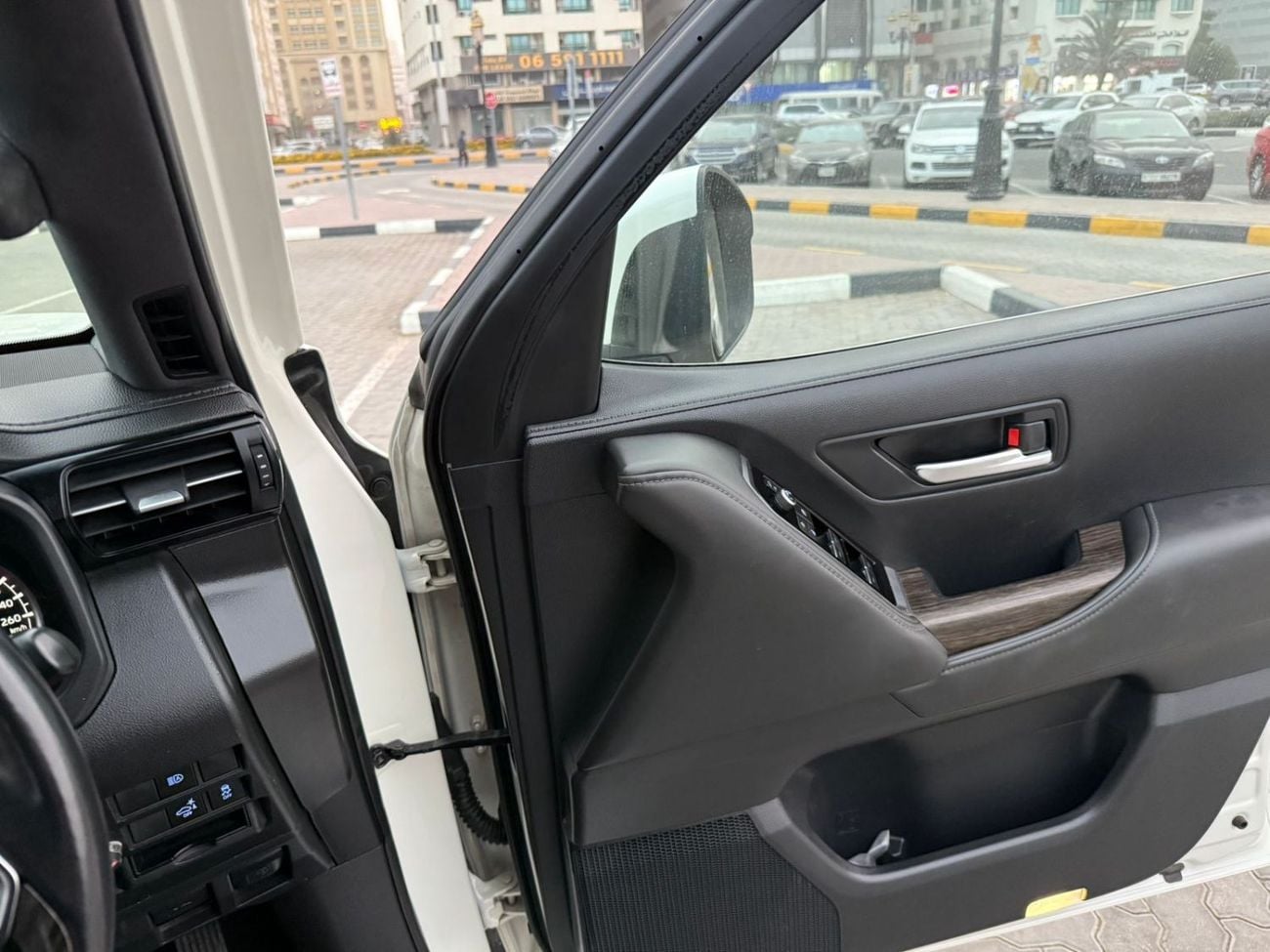 Toyota Land Cruiser Toyota landcruise 2022MODEL Engine 3.3l Diesel Transmission Automatic Interior Black colour white pu