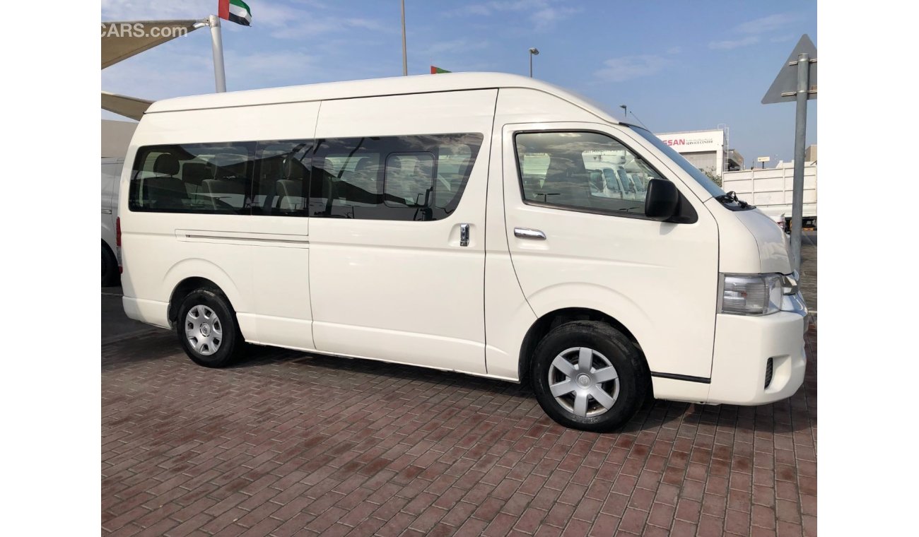 Toyota Hiace Commuter GLX High Roof Toyota Hiace Highroof Bus 13 seater,Diesel.