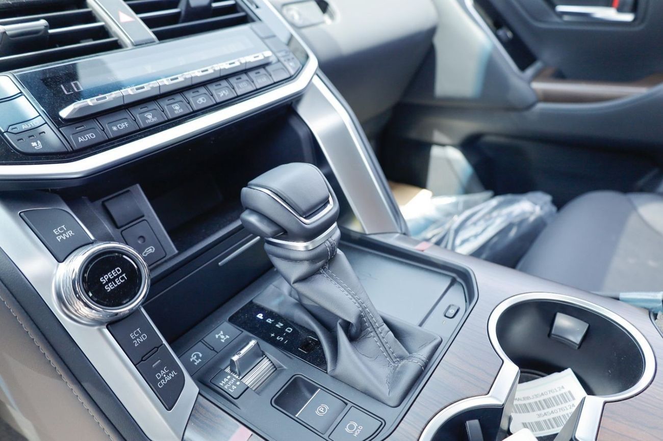 تويوتا لاند كروزر LAND CRUISER GXR 4.0 L 2025