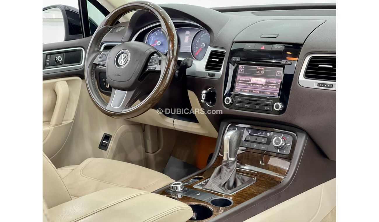 Volkswagen Touareg 2014 Volkswagen Touareg, Volkswagen Service History, Warranty, GCC