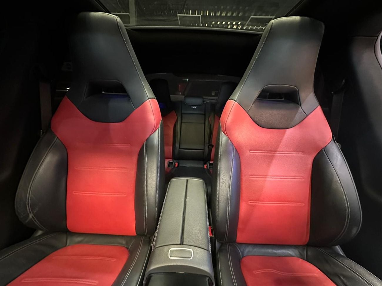 Mercedes-Benz CLA 250 Premium + 2.0L MERCEDES-BENZ CLA250 | GCC | 2020 | 1 OWNER + FULL SERVICE HISTORY (GARGASH)