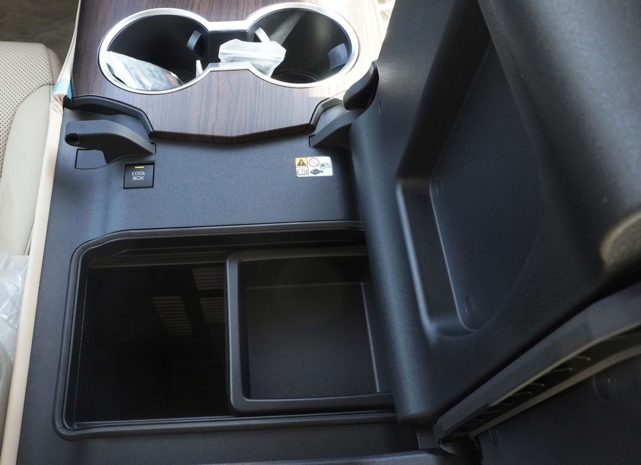 تويوتا لاند كروزر GXR 3.5L