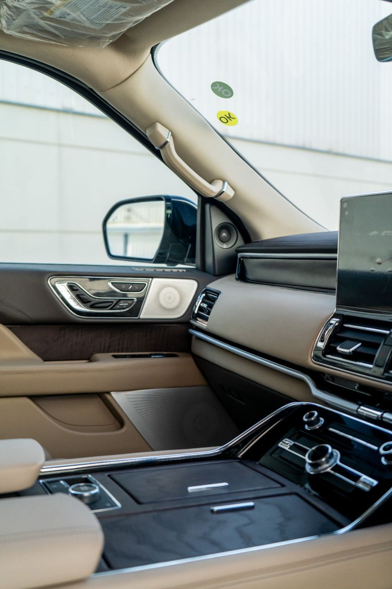 Lincoln Navigator Presidential 3.5L IN RHD (RIHGT HAND DRIVE )