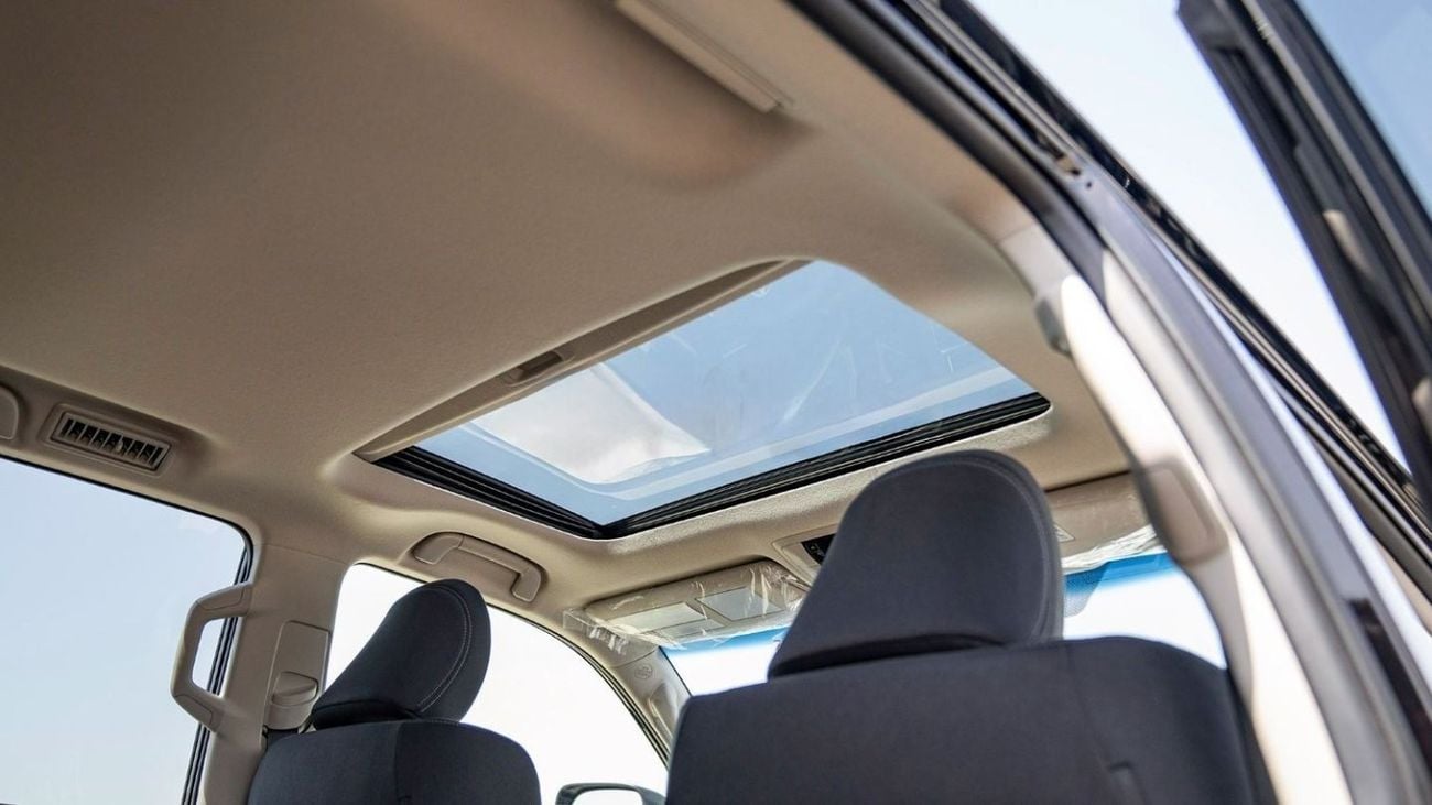 تويوتا برادو TOYOTA PRADO VX 2.8D AT TIRE BACK MY2023