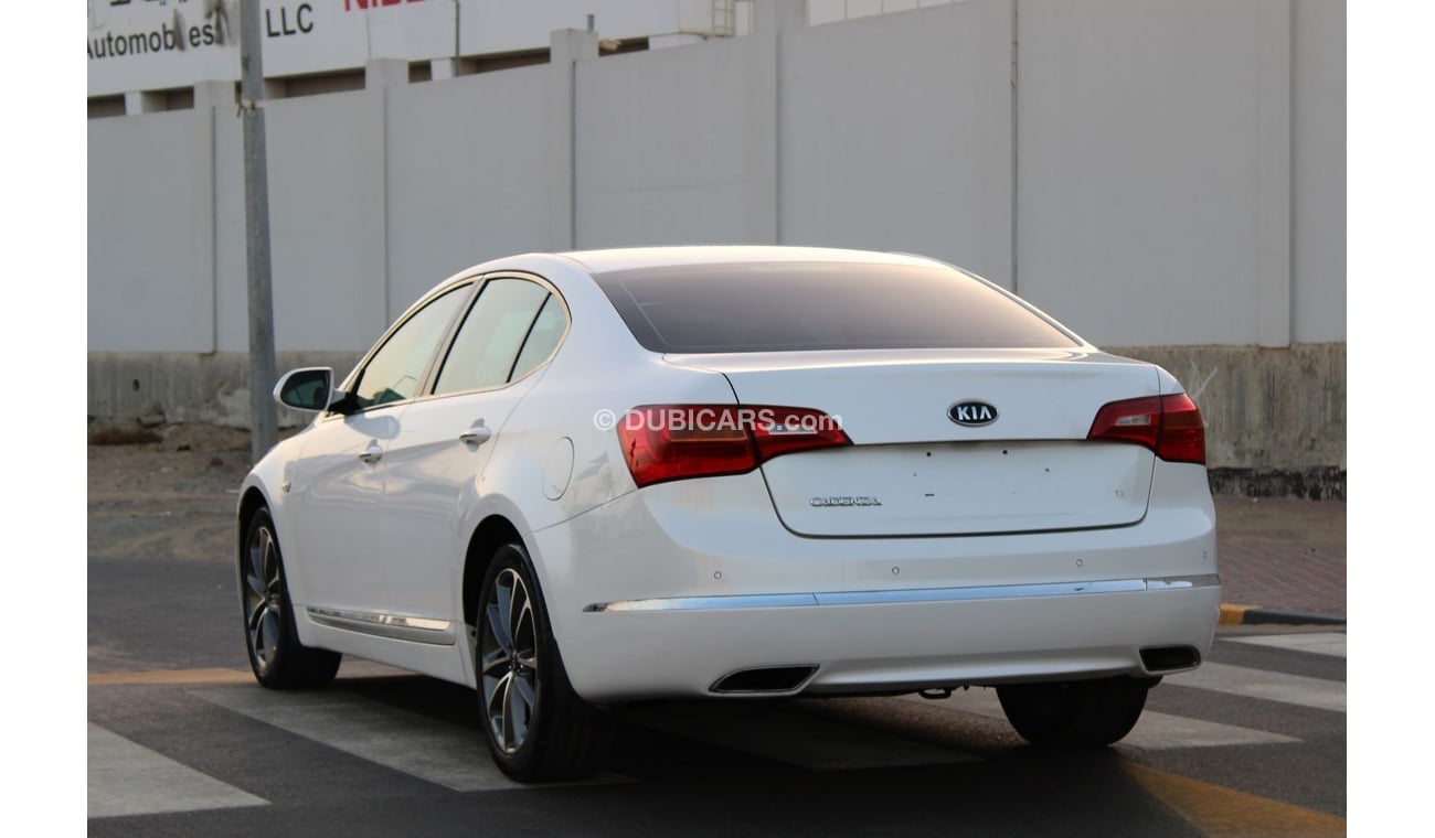Kia Cadenza Kia Cadenza 2011 GCC in good condition without accidents, very clean from inside and outside